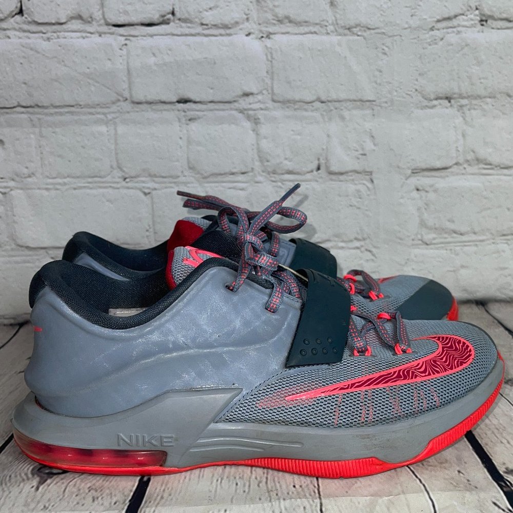 NIKE KD 7 KEVIN DURANT BASKETBALL SHOES 5Y 6.5 WOM